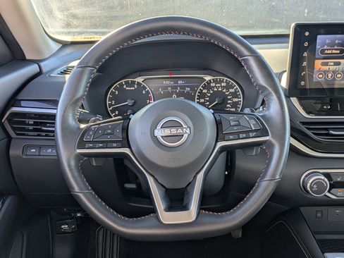 Certified 2024 Nissan Altima 2.5 SR w/ SR Premium Package image 12