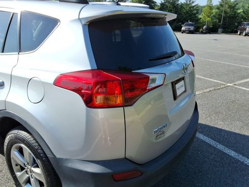 Used 2015 Toyota RAV4 XLE w/ Preferred Accessory Package FWD image 13