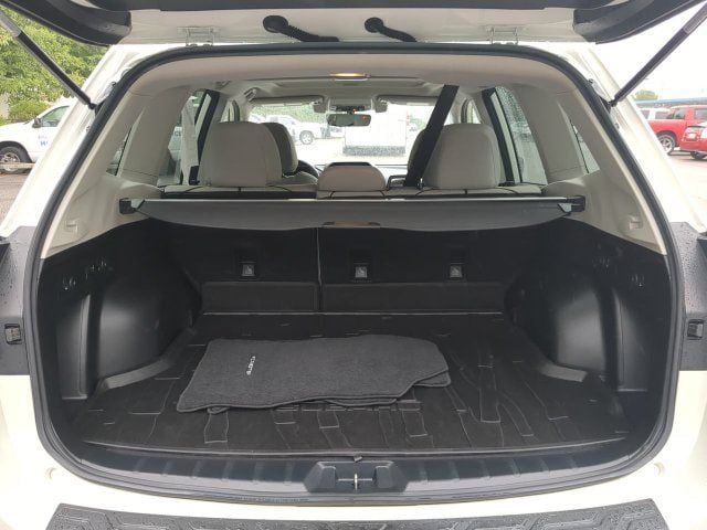 Used 2020 Subaru Forester Premium AWD/4WD image 12