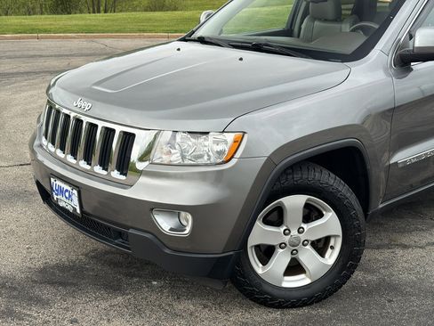 Used 2011 Jeep Grand Cherokee Laredo AWD/4WD image 8