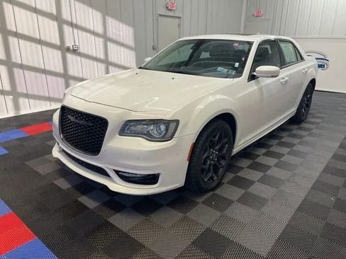 Used 2023 Chrysler 300 Touring L w/ Popular Equipment Group image 6