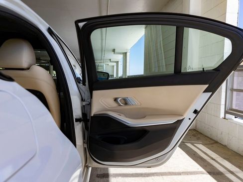 Certified 2023 BMW 330i Sedan image 23