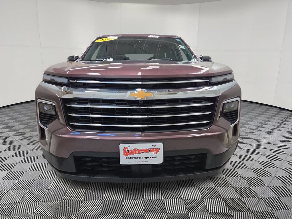 Used 2024 Chevrolet Traverse LT w/ Enhanced Driving Package AWD/4WD image 5