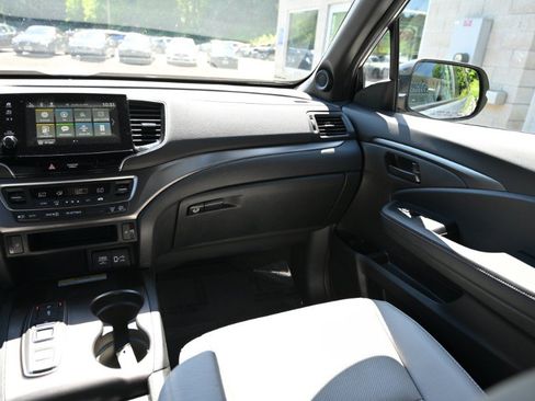 Used 2023 Honda Passport EX-L image 12