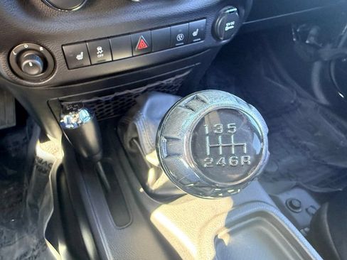 Used 2016 Jeep Wrangler Unlimited Sahara AWD/4WD image 26
