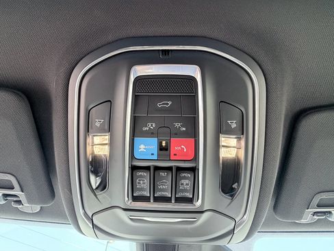New 2026 Jeep Grand Cherokee L Limited RWD image 18