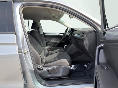 Used 2022 Volkswagen Tiguan S FWD image 27