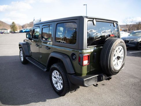 Used 2023 Jeep Wrangler Sport S image 5