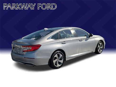 Used 2019 Honda Accord EX image 5