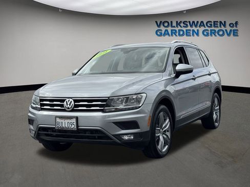 Used 2021 Volkswagen Tiguan SEL image 3