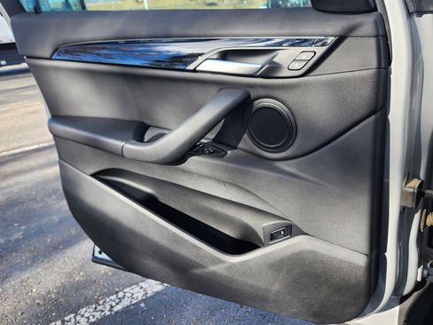 Used 2021 BMW X1 xDrive28i w/ Premium Package image 12