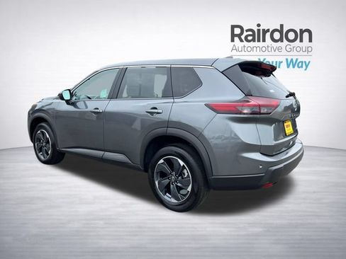 Used 2025 Nissan Rogue SV AWD/4WD image 5