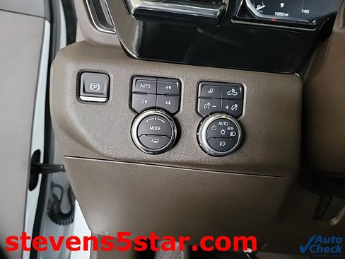 Used 2025 GMC Sierra 2500 SLT w/ SLT Convenience Package image 21