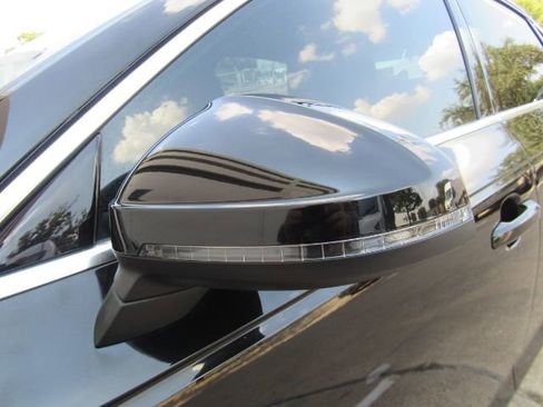 Used 2019 Audi A4 2.0T Premium w/ Convenience Package image 18