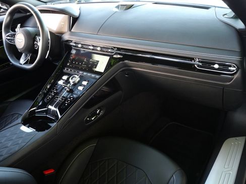 Used 2024 Aston Martin DB12 Coupe RWD image 20