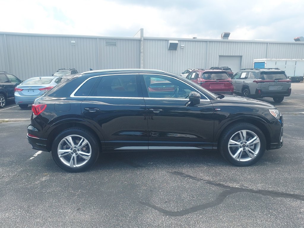 Used 2023 Audi Q3 2.0T Premium w/ Convenience Package AWD/4WD image 8