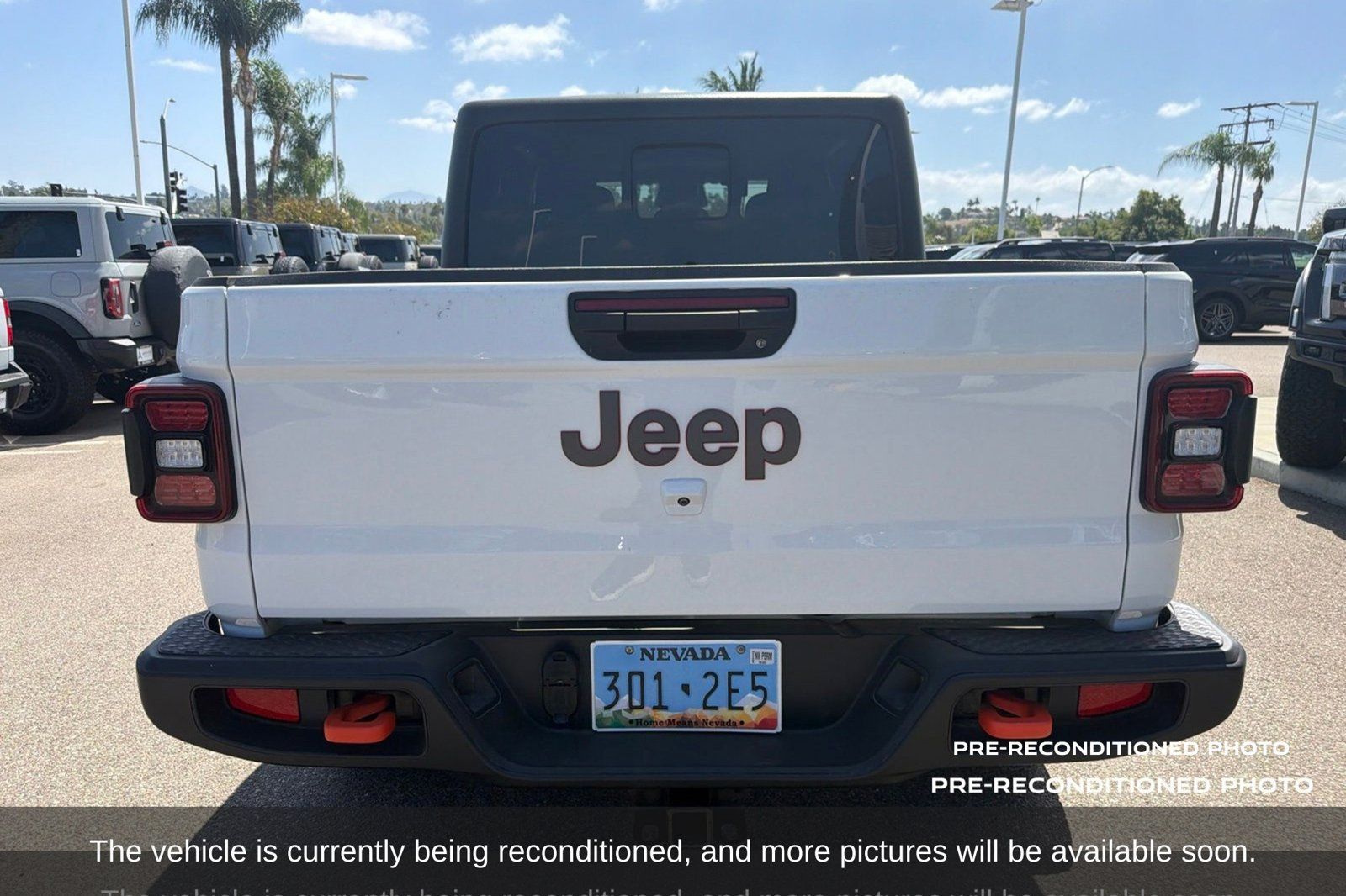 Used 2026 Jeep Gladiator Mojave AWD/4WD image 7