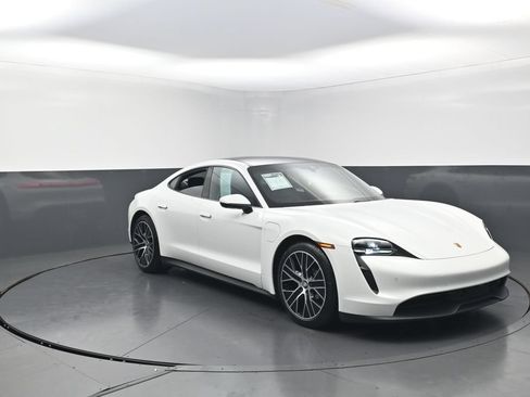 Used 2021 Porsche Taycan RWD image 37