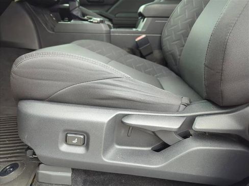 Certified 2025 Toyota Tacoma SR AWD/4WD image 10