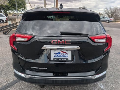 Certified 2024 GMC Terrain SLT image 4