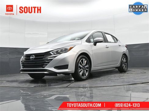 Used 2025 Nissan Versa SV image 34