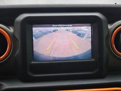 Used 2020 Jeep Wrangler Unlimited Sport image 12