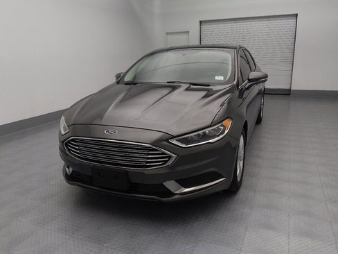 Used 2018 Ford Fusion SE w/ Fusion SE Technology Package image 15