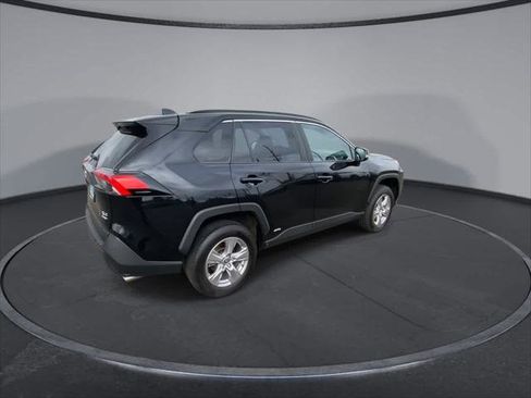 Certified 2025 Toyota RAV4 XLE AWD/4WD image 8