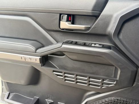 Used 2025 Toyota Tacoma TRD Sport image 24