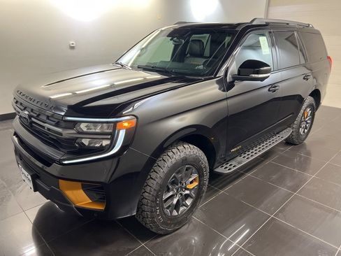 New 2026 Ford Expedition Tremor image 3