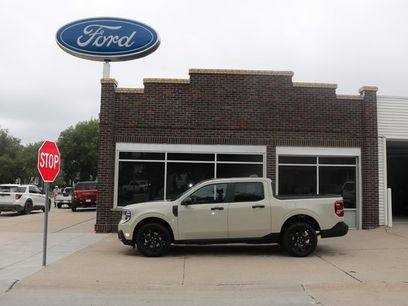 New 2025 Ford Maverick XLT w/ Black Appearance Package