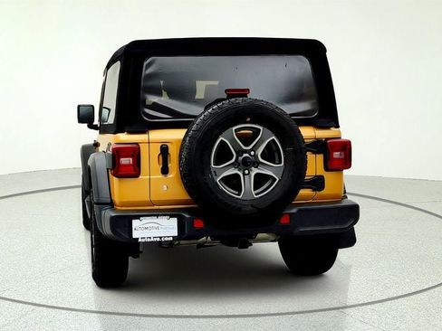 Used 2019 Jeep Wrangler Sport AWD/4WD image 6