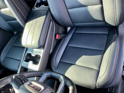 Used 2026 GMC Acadia Elevation w/ Black Edition FWD image 38