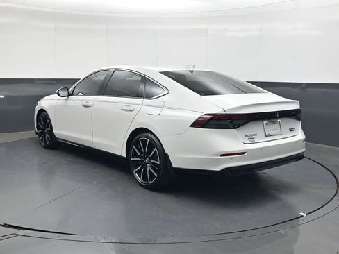 Used 2024 Honda Accord Touring image 6