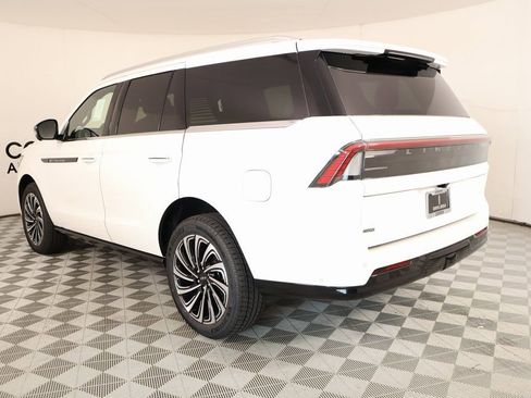 New 2025 Lincoln Navigator Black Label AWD/4WD image 25