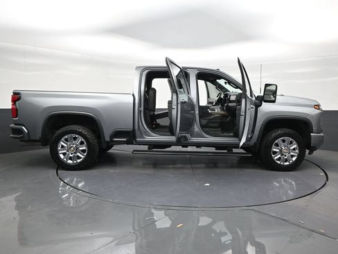 Used 2024 Chevrolet Silverado 2500 High Country w/ Technology Package AWD/4WD image 29