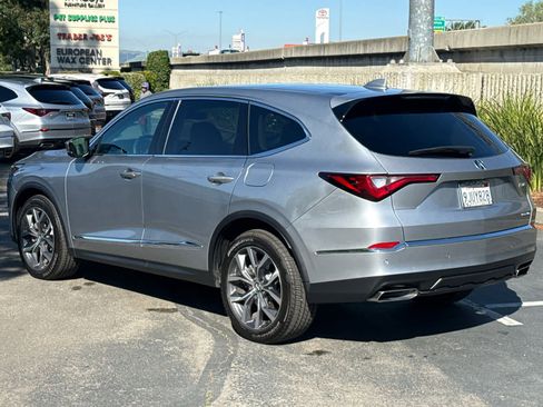 Used 2024 Acura MDX SH-AWD w/ Technology Package image 13