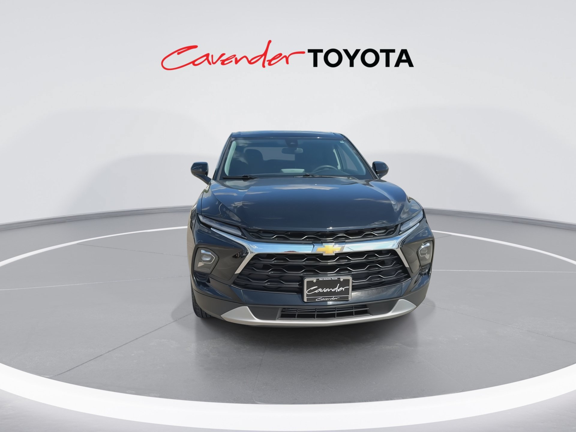 Used 2026 Chevrolet Blazer LT FWD image 3