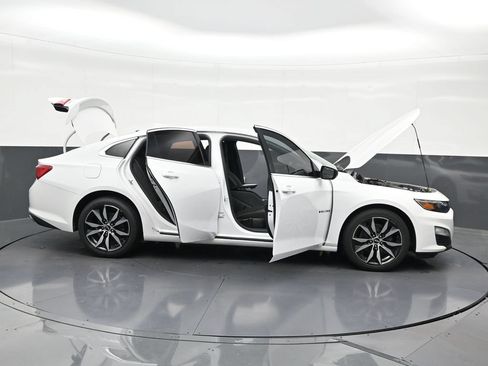 Used 2020 Chevrolet Malibu RS FWD image 32