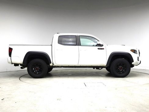 Used 2018 Toyota Tacoma TRD Pro image 11