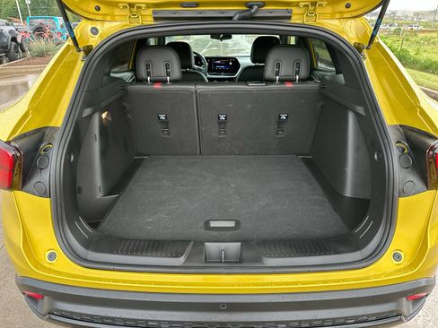 Used 2025 Chevrolet Trax RS w/ Driver Confidence Package FWD image 22