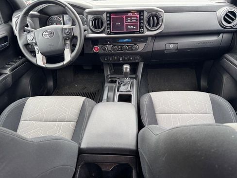 Used 2023 Toyota Tacoma TRD Sport w/ Technology Package AWD/4WD image 14