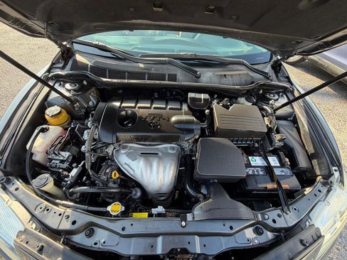 Used 2011 Toyota Camry LE w/ LE Extra-Value Pkg FWD image 19