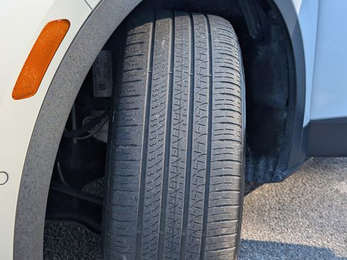 Used 2023 Volkswagen ID.4 S RWD image 33