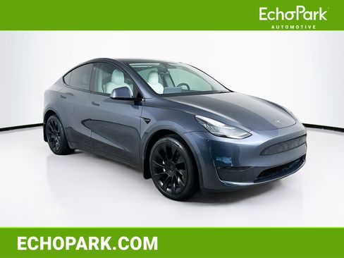 Used 2021 Tesla Model Y Long Range AWD/4WD image 1