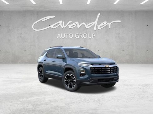 New 2026 Chevrolet Equinox LT w/ Convenience Package II AWD/4WD image 1