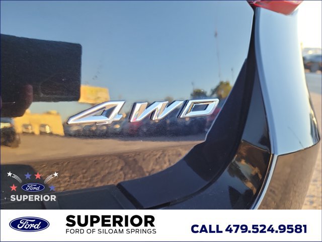 Used 2024 Ford Explorer XLT w/ Equipment Group 202A AWD/4WD image 10