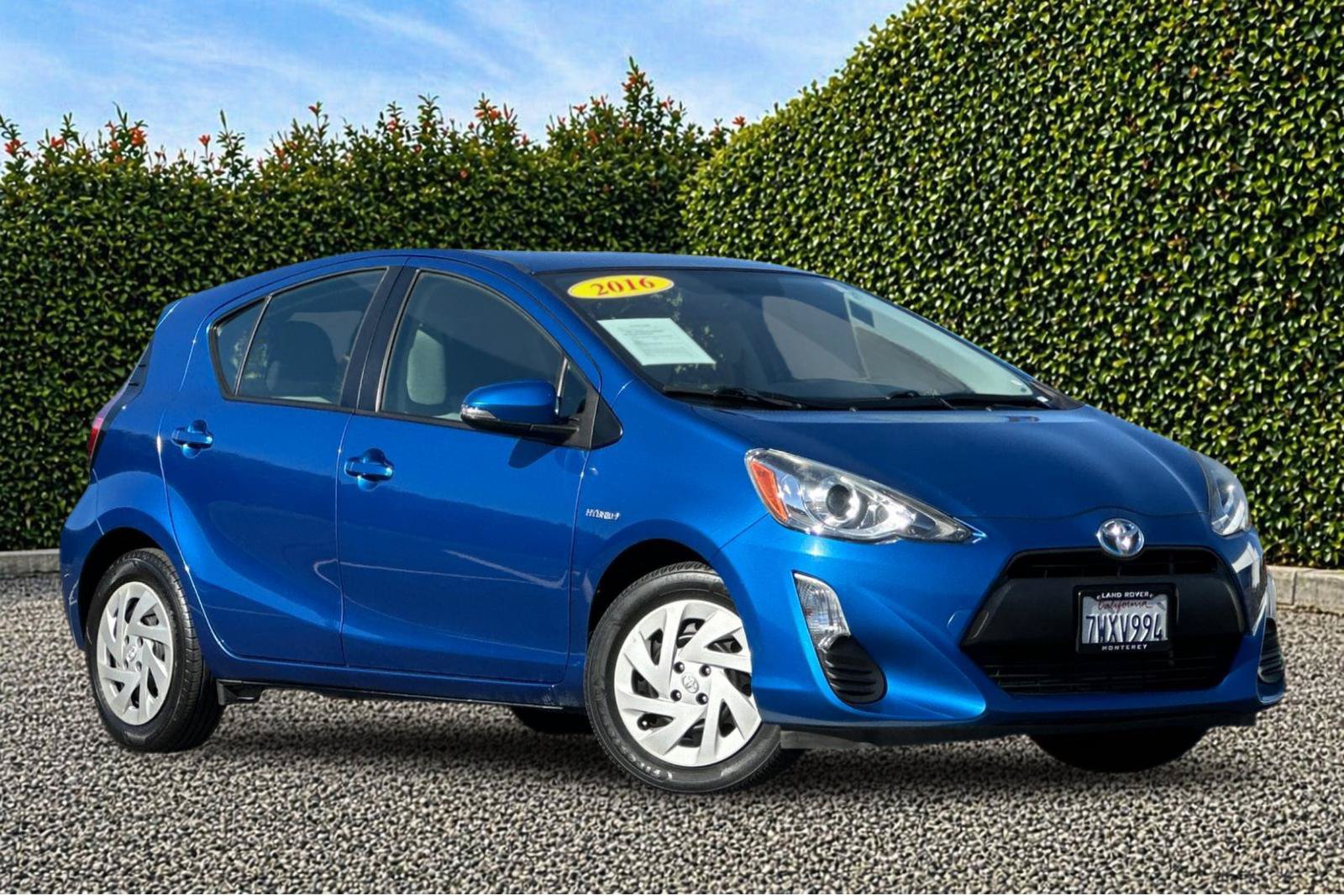 Used 2016 Toyota Prius C One FWD image 2