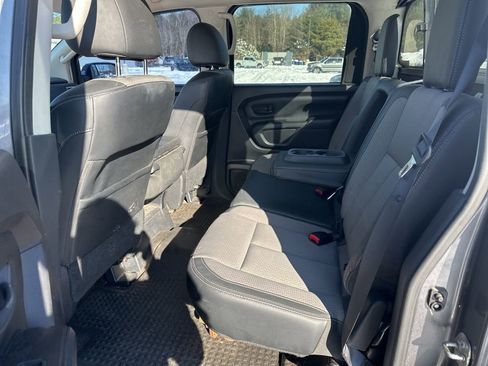 Used 2017 Nissan Titan SV image 51