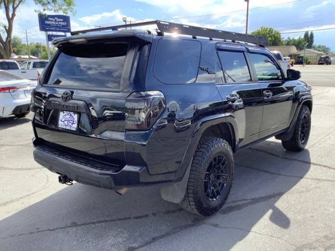 Used 2022 Toyota 4Runner TRD Off-Road Premium AWD/4WD image 15